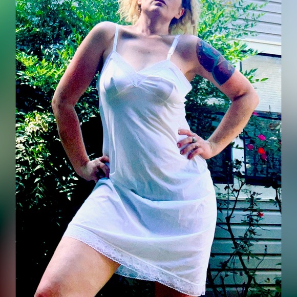 Vintage Dresses & Skirts - 🌸 VINTAGE 80’s Silky White Slip Dress🌸